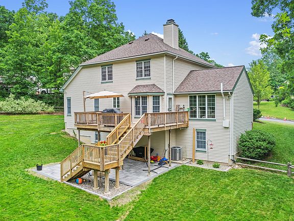 4th image of 1219 Foxboro Ln