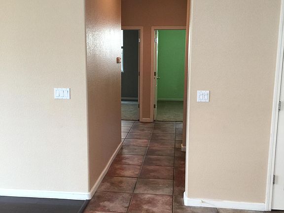 4th image of 972 La Paloma St