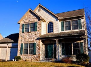98 Bloomfield Dr, Ephrata, PA 17522