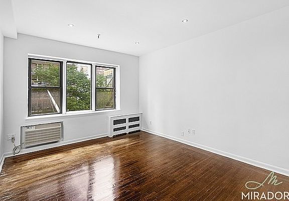 5th image of 1435 York Ave APT 4B