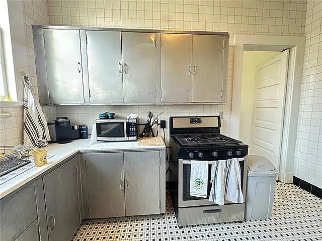 816 State St #A — Photo 11