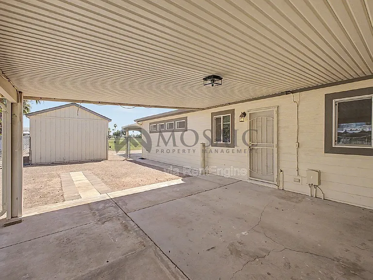 1625 S 74th St — Photo 39