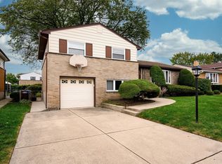 1210 Helen Dr, Melrose Park, IL 60160
