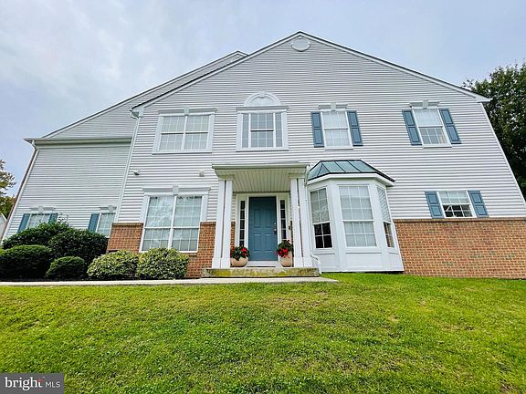 4th image of 4101 Hermitage Dr