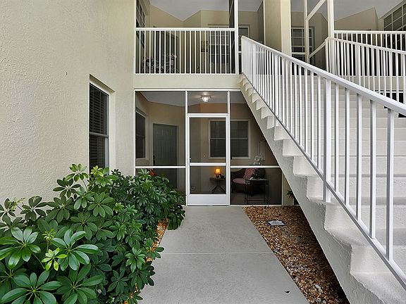 5th image of 245 Waterside Cir Unit 101