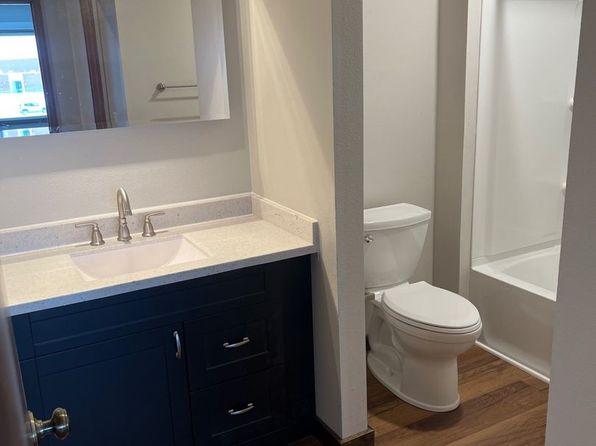 711 N Spring St APT 10