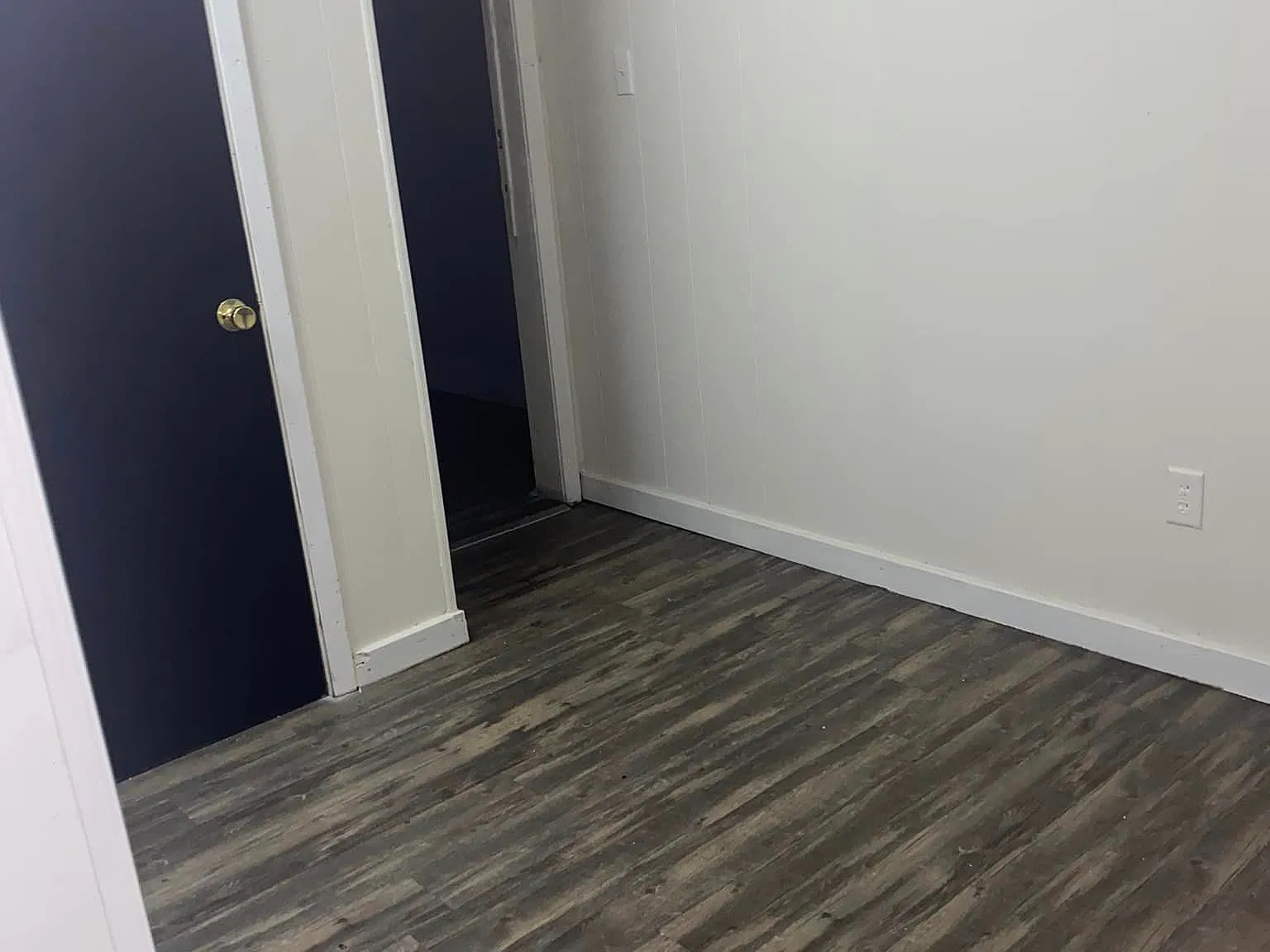 209 S. Irwin St - 5 — Photo 2
