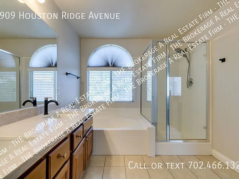 8909 Houston Ridge Ave — Photo 40