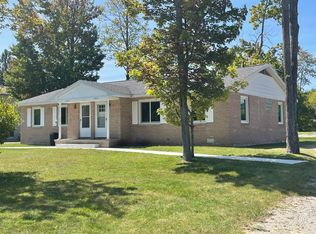 440 S Lawn St, Alpena, MI 49707