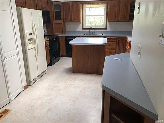 4th image of 4464 Dantonaire Pl