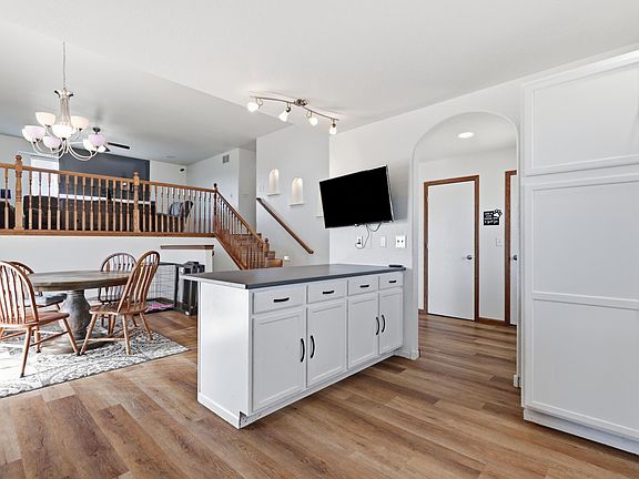 5th image of 475 Freude Ln