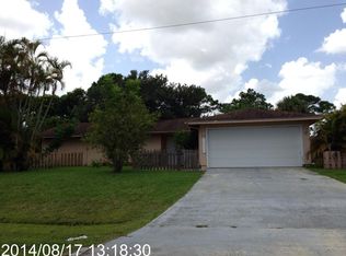 1562 SE Manth Ln, Port Saint Lucie, FL 34983