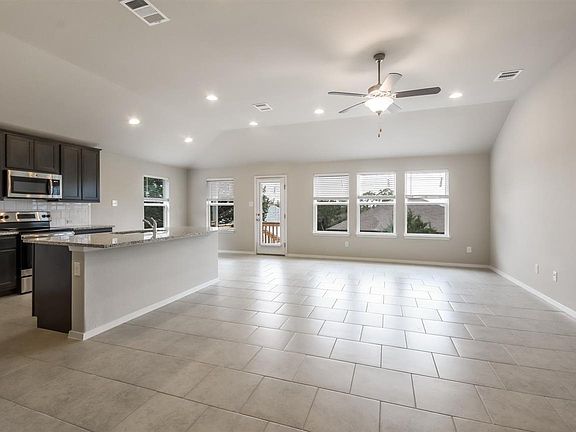 5th image of 4002 Constitution Dr