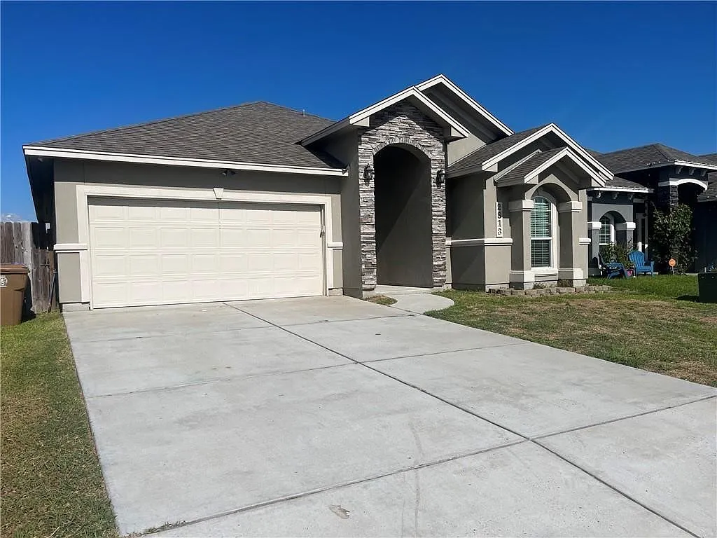 3 bed, 2.0 bath, 1595 sqft, $2,350 — Photo 2