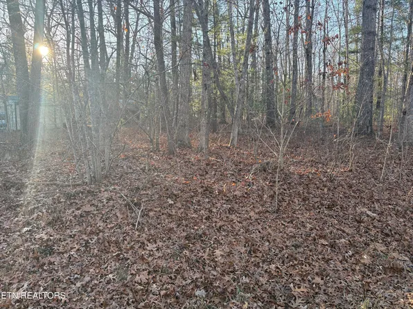 107 Ola Dr, Crossville, TN 38572