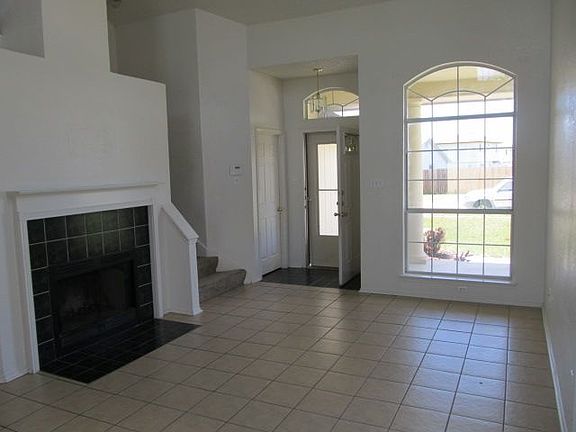3rd image of 2318 Tracey Ann Ln
