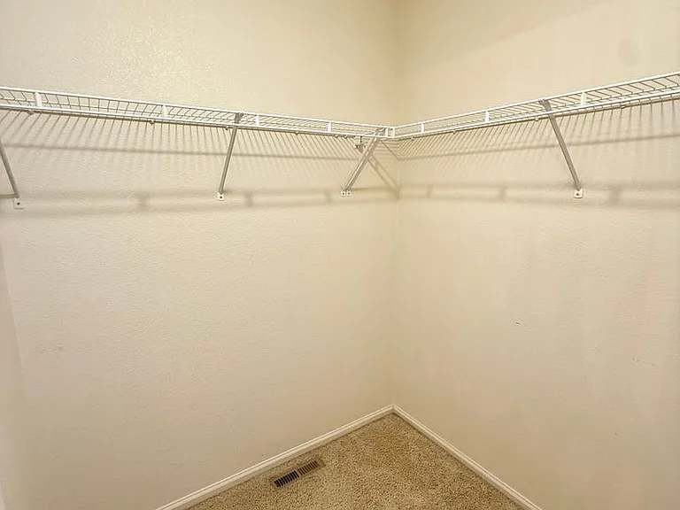 2045 Prairie Hill Dr — Photo 27