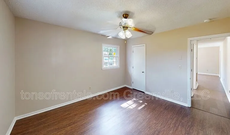 805 Anthony St — Photo 7