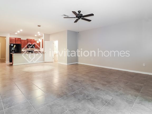 3rd image of 10541 Lake Montauk Dr