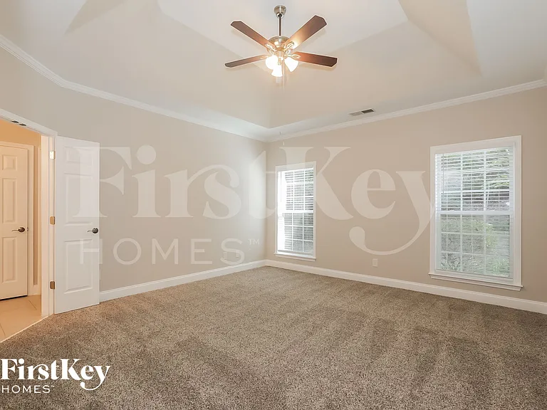 495 Roland Manor Dr — Photo 6