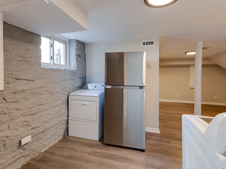 2313 Sunset Pl — Photo 18
