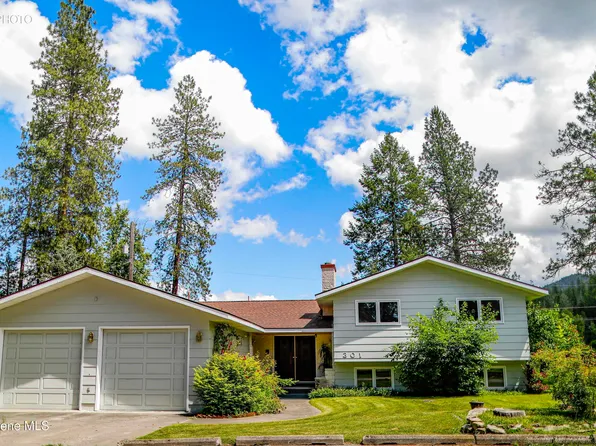 301 Woodland Dr, Pinehurst, ID 83850