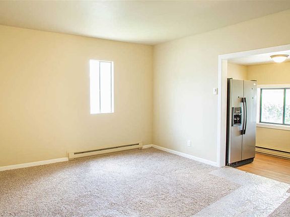 3rd image of 1918 E Mallon Ave