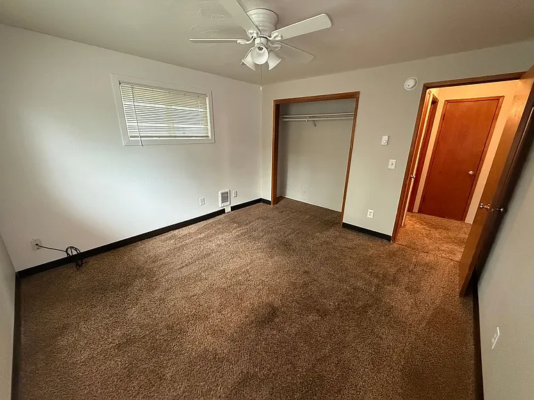 943 East Augusta Avenue — Photo 27