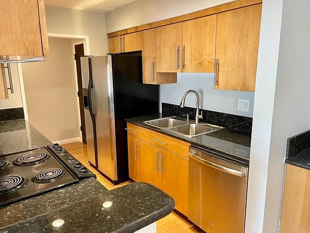 1st image of 7556 Hampton Ave APT 303