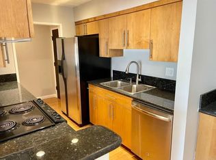 7556 Hampton Ave APT 303, Los Angeles, CA 90046