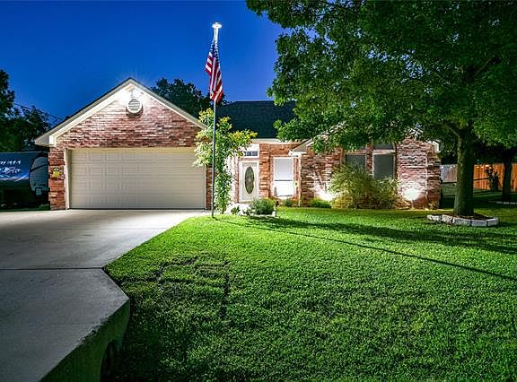 2nd image of 3707 Country Ln