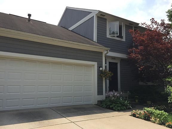 4th image of 2605 Hollywood Dr