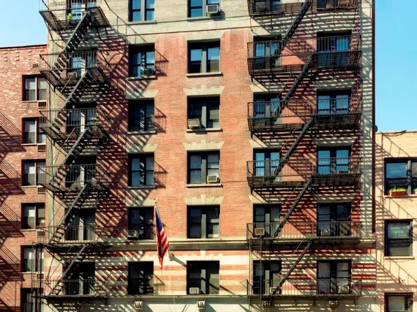 142 East 27th Street image 5 of 6