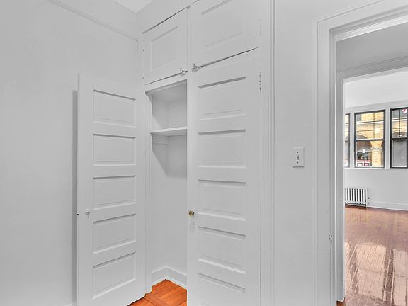 3rd image of 324 E 70th St #109