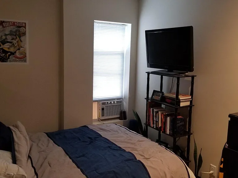 335 W Girard Ave #2 — Photo 7