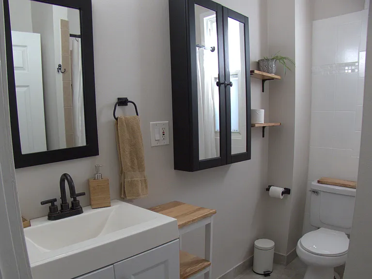 3043 W Lyndale St #1 — Photo 14