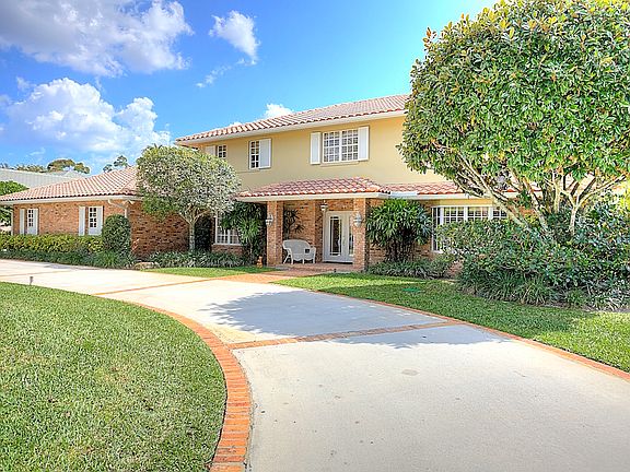 3rd image of 108 Glenbrook Court