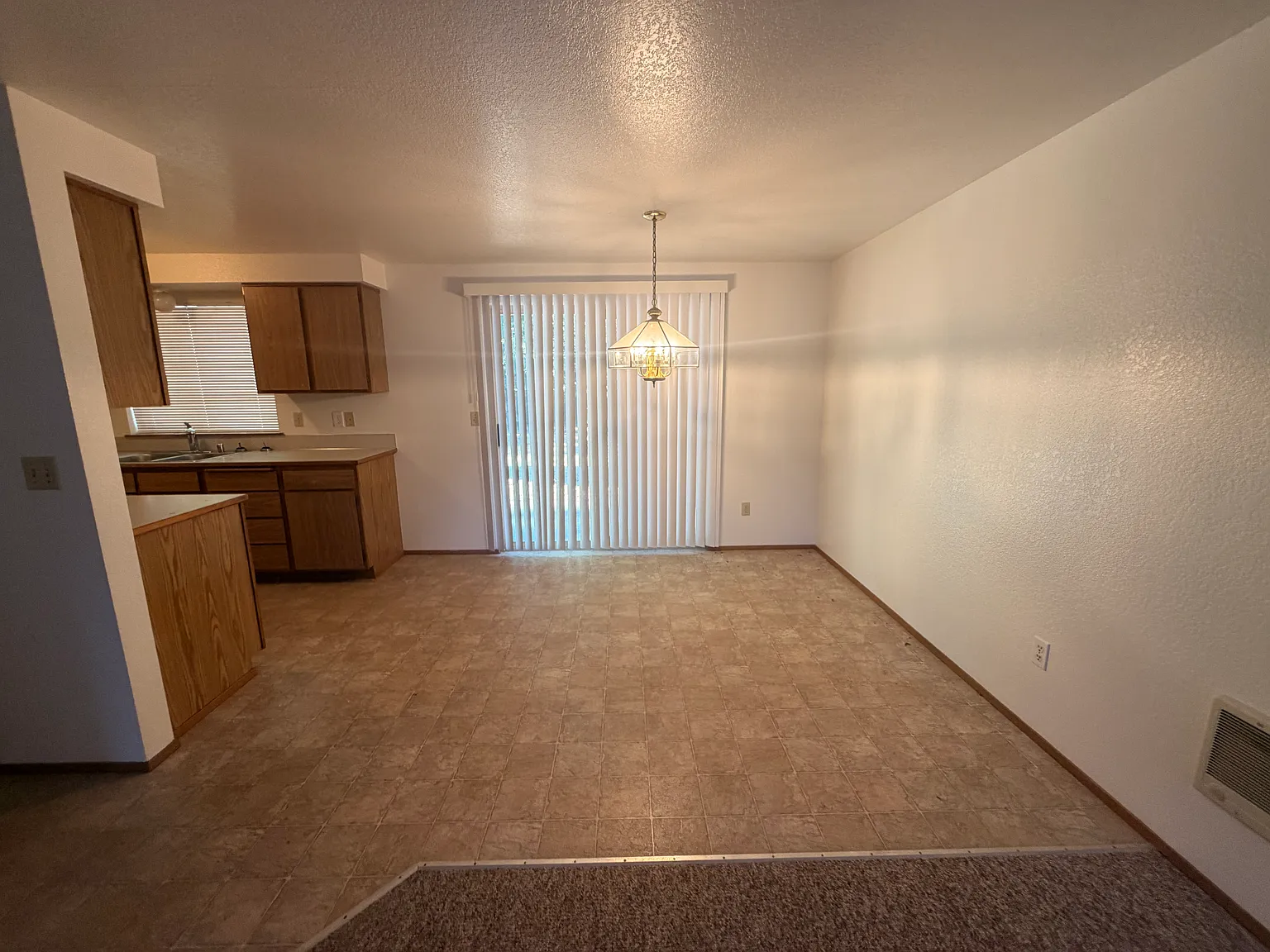 2 bed, 2.5 bath, 1100 sqft, $2,250 — Photo 3