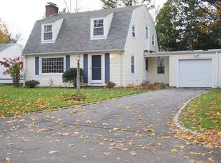 1 Hayward Pl, Rumford, RI 02916
