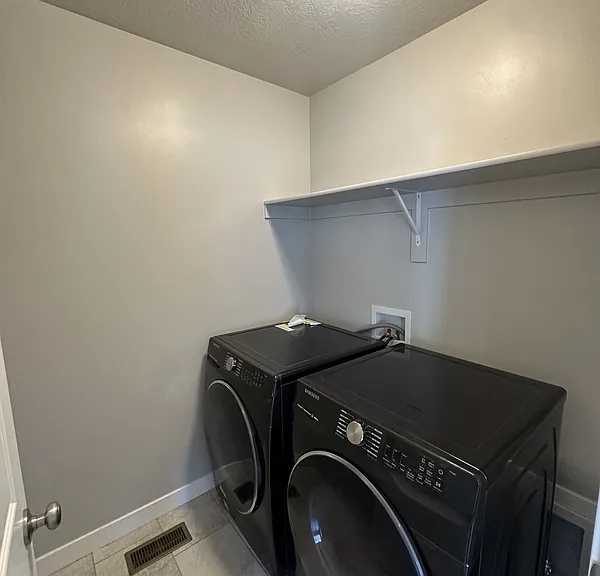 3321 W 1690 N — Photo 15