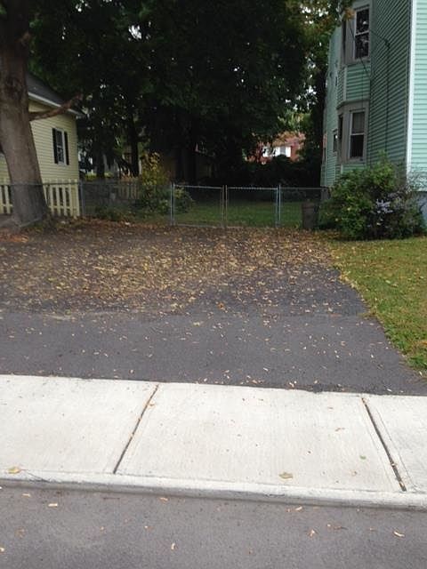 2nd image of 1902 8th St