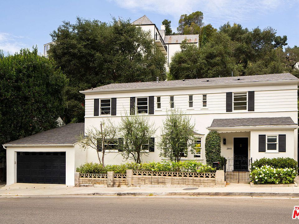 1st image of 2845 N Beachwood Dr