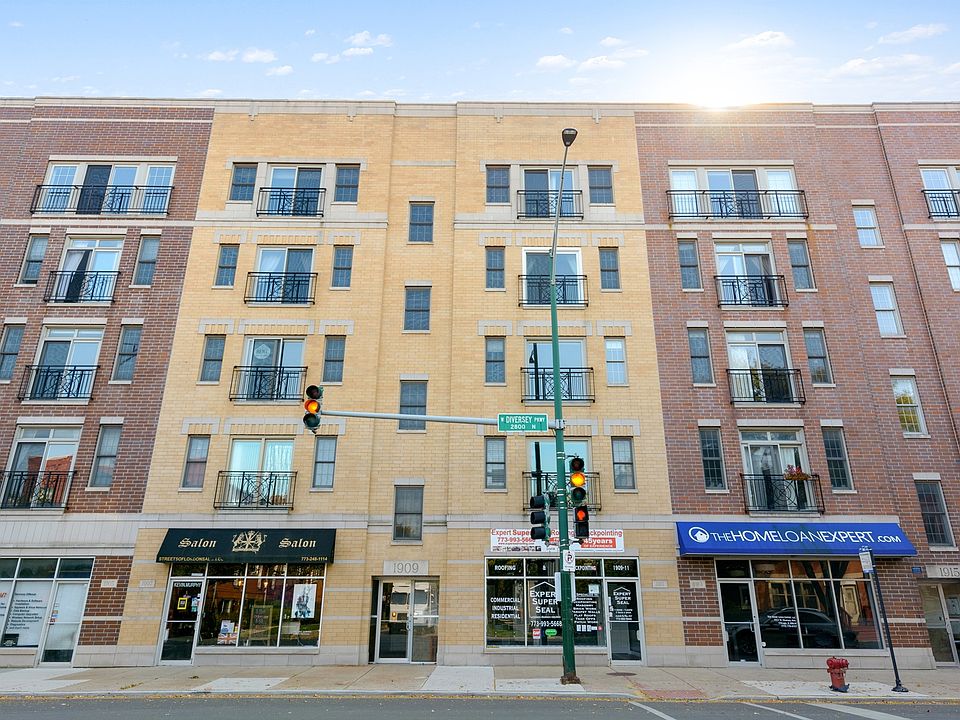 1st image of 1909 W Diversey Pkwy APT 301