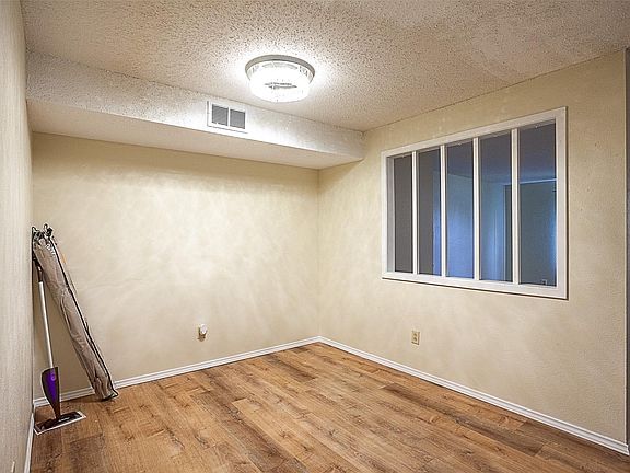 4th image of 4150 Crow Rd APT 10