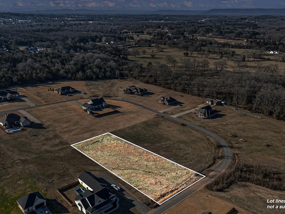 1st image of 9 Woodland Loop