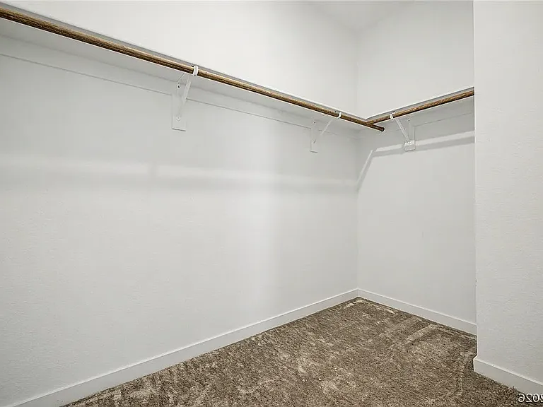 481 Daphne Ter — Photo 5