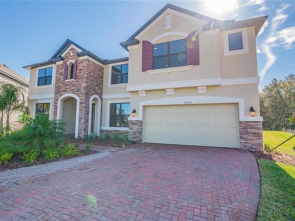 3rd image of 19236 Briarbrook Dr