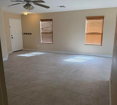 4th image of 1006 S Slater Cir