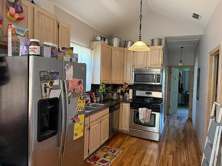 1444 W Walton St #3 — Photo 8