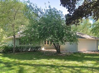 4430 W Grace Ave, Mequon, WI 53092